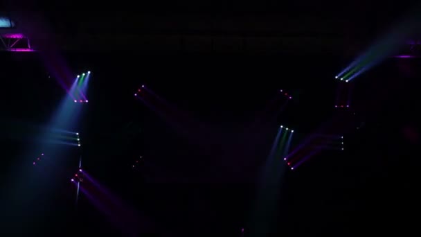 Boş bir sahnede ışık gösterisi — Stok video