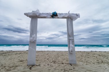 Kemer ve kötü hava düğün