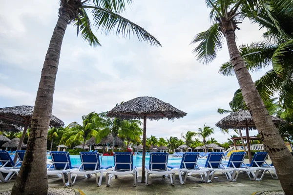 Freibad im Ort leer — Stockfoto