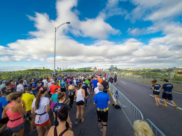 Marathon de Montreal from the view of a jogger. — Stock Photo, Image