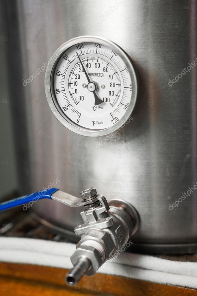 Cooling a HomeBrew Beer Wort — Stock Photo © aetb 86770996