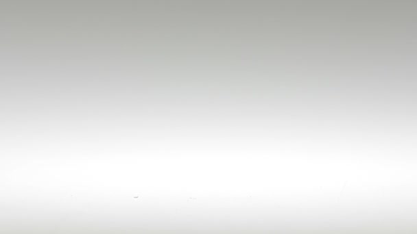 180 fps 슈퍼 슬로우 모션 Brezil 견과류 흰색 표면에 떨어지는 — 비디오