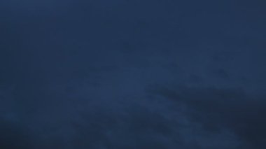 Gerçek yıldırım bir Zoom Lens ile videoda yakalandı