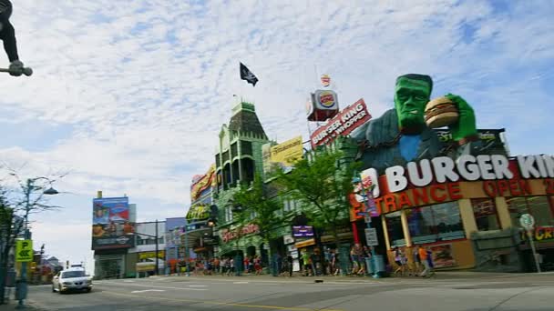 Niagara Falls Attraction Village Montage of tree different clip from the same Corner — Stock Video