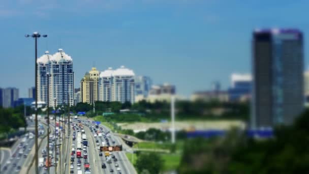 Tilt-Shift van King's Highway 401 in de buurt van Toronto in Ontario Canada — Stockvideo