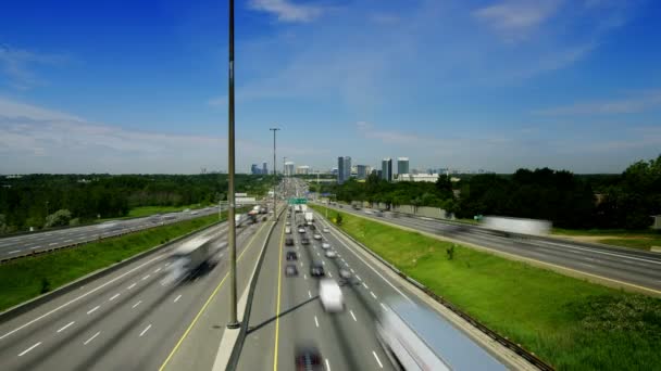 Timelapse van King's Highway 401 in de buurt van Toronto in Ontario Canada — Stockvideo