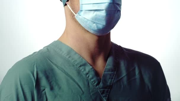 Γιατρός κατακόρυφος με μάσκα προσώπου — Αρχείο Βίντεο