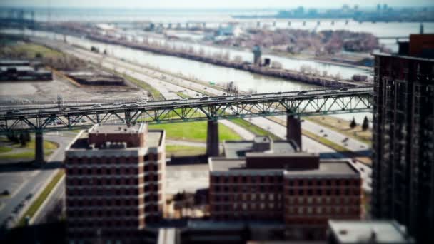 Trafiken på den Jacques-Cartier bridge of Montreal — Stockvideo