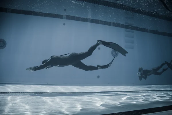 Dinâmico com Fins (DYN) Desempenho subaquático — Fotografia de Stock