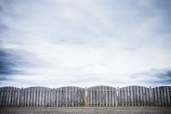 Schema di recinzione in legno irregolare — Foto Stock