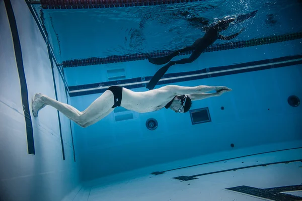 Dynamic no Fins Freediver doing a Turn during Performance from U — Stock Photo, Image