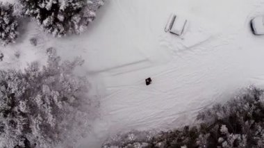 Doğada sürgülü kişinin hava Video 