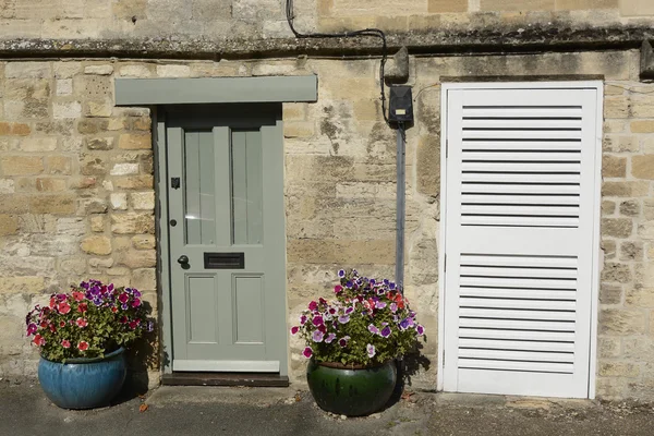 Dörröppningar i Burford, Oxfordshire, England — Stockfoto