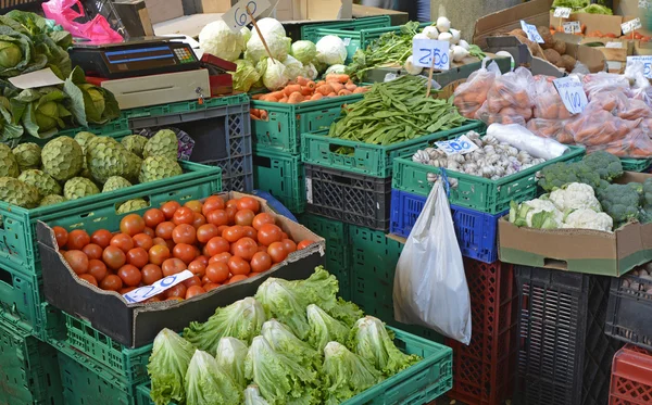 Pasar dalam ruangan di Funchal, Madeira, Portugal — Stok Foto