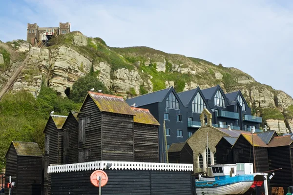 Fiskaren hyddor och bostäder i Hastings i England — Stockfoto