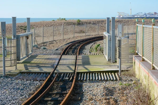 Railway tracks on Brighton Beach. England — Stock Photo, Image