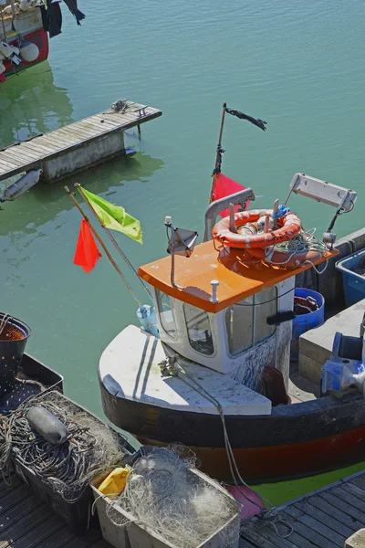 Barca da pesca a Brighton Marina, Inghilterra — Foto Stock