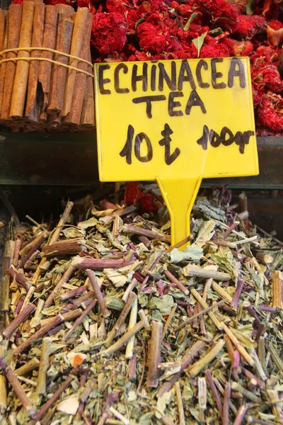 Turkish spice bazaar in Istanbul — Stock Photo, Image