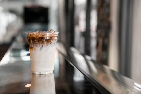 Kawa Lodem Latte Plastikowym Szkle Zdjęcie Stockowe