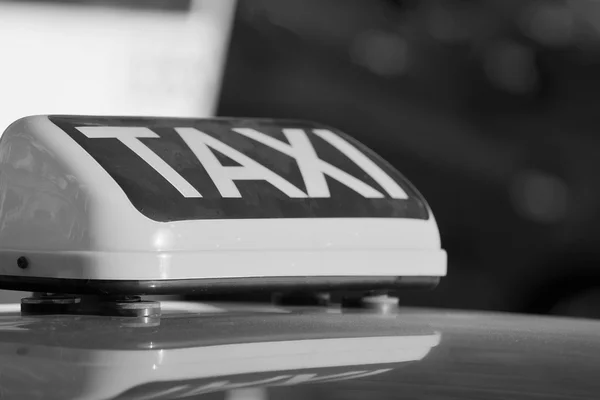 Jel vagy szimbólum, a taxi Vértes-az autó — Stock Fotó
