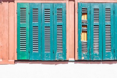 eski ahşap güneş kör