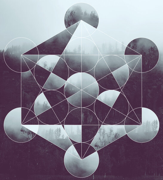 Коллаж с ландшафтом и кубом Метатрона
