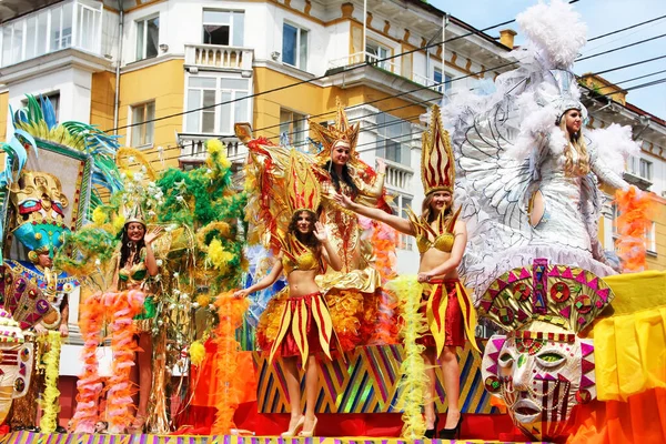 Krasnojarsk Russland Juli 2017 Menschen Faschingskostümen Beim Festzug — Stockfoto