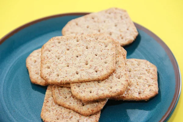 Pão Dieta Seco Quadrado Uma Chapa Decorativa — Fotografia de Stock