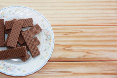 # Tatlı çikolatalı waffle tabakta #