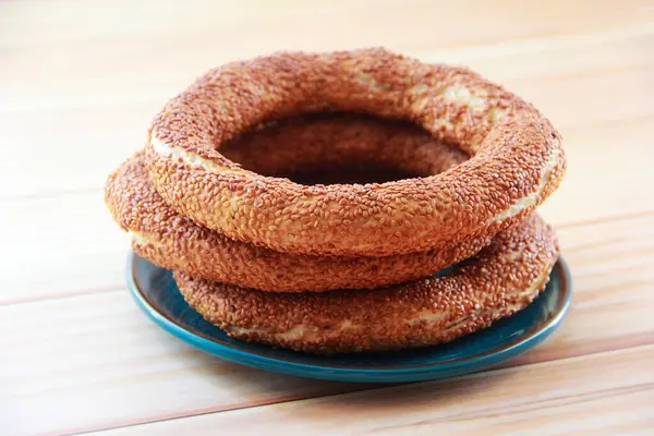 Bagel Turco Tradicional Simit Com Sementes Gergelim — Fotografia de Stock