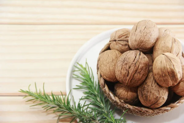 Die Frucht Einer Natürlichen Walnuss Einer Harten Schale — Stockfoto