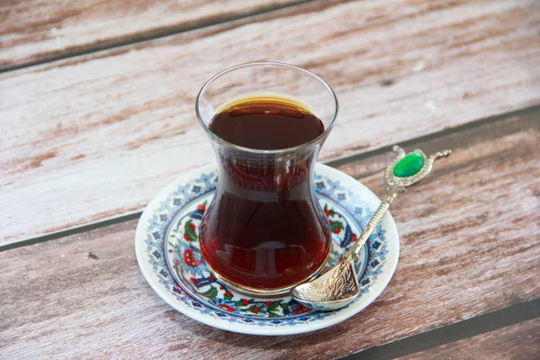 Zwarte Turkse Thee Een Glas — Stockfoto