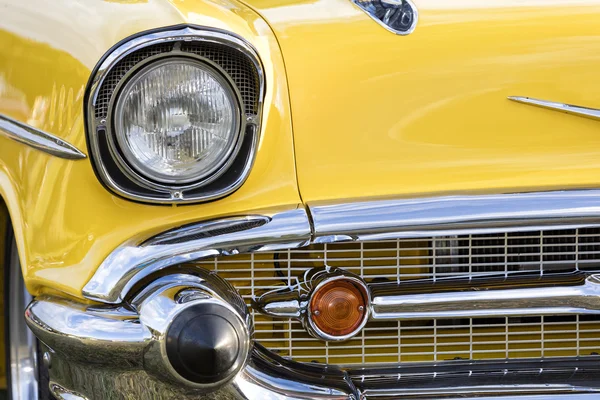 Front detail of a vintage car — Stock Photo, Image