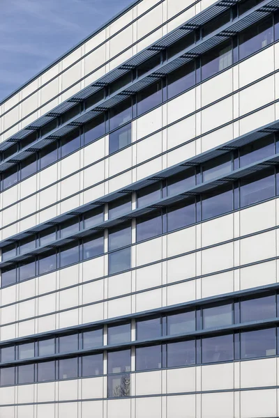 Bâtiment moderne en verre, extérieur de bureau — Photo