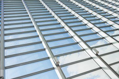 Balkonlu yeni bir daire.