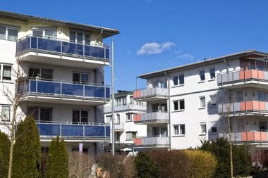Balkonlu yeni bir daire.
