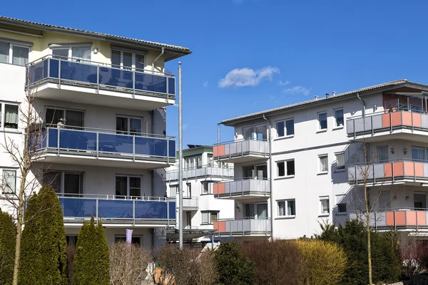 Apartamento nuevo con balcones — Foto de Stock