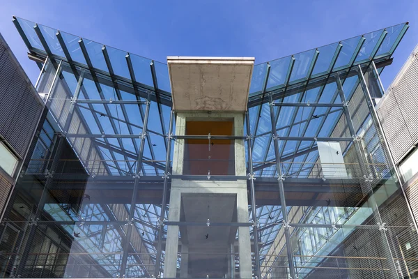 Moderno edificio exterior en Alemania — Foto de Stock