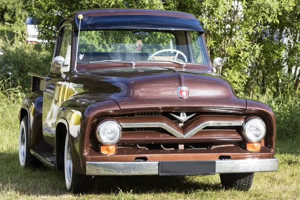 Monachium, Niemcy, 13 lipca 2016: Hermoso coche vintage de los Estados Unidos —  Fotos de Stock