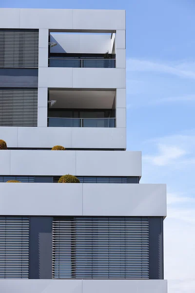 Nieuwe moderne appartementen buitenkant — Stockfoto
