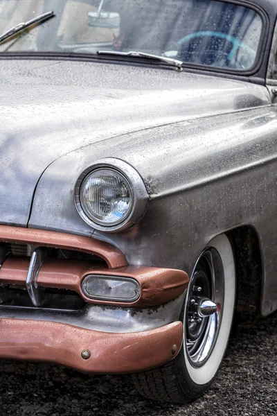 Främre detalj av en vintage bil — Stockfoto