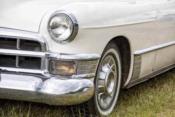 Front detail of a vintage car — Stock Photo, Image