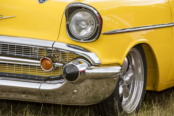 Franken, Německo, 21 červen 2015: přední detail vintage vozu Chevrolet — Stock fotografie