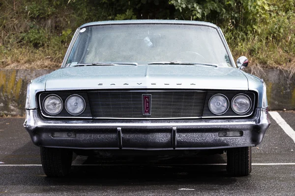 Franken, Γερμανία, 21 Ιουνίου 2015: American vintage αυτοκίνητο, γκρο πλαν του Chrysler λεπτομέρεια μπροστά — Φωτογραφία Αρχείου