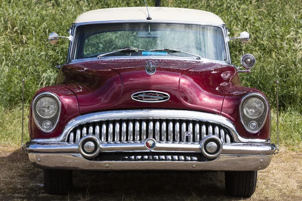 Franken, Alemanha, 21 de junho de 2015: detalhe da frente de um vintage Buick — Fotografia de Stock