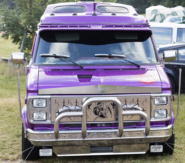 Franken, Alemanha, 21 de junho de 2015: Detalhe frontal de um carro vintage dos EUA — Fotografia de Stock