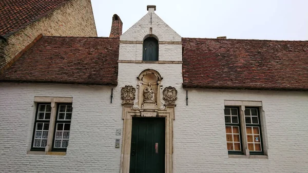 Bruges Belgique Mai 2018 Toits Fenêtres Vieilles Maisons Briques Authentiques — Photo