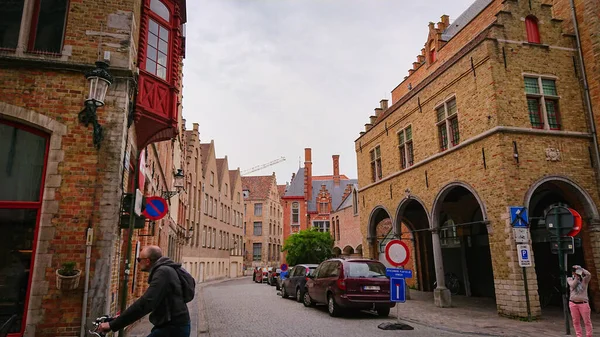 Bruges Belgium May 2018 Tourists Locals Walk Sunny Day Street — Stock Photo, Image