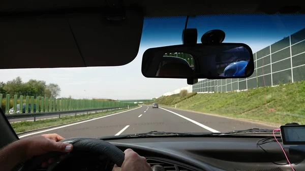 Blick Vom Fahrersitz Auf Die Autobahn Und Die Brücke — Stockfoto