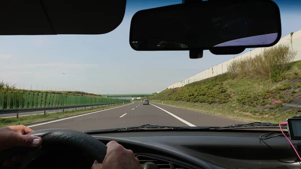 Blick Vom Fahrersitz Auf Die Autobahn Und Die Brücke — Stockfoto